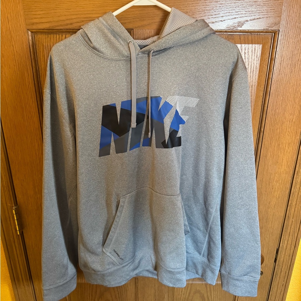 Nike Therma fit hoodie